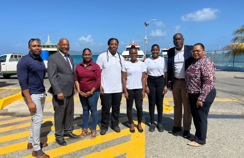 Four Graduates on a Three-Week Internship