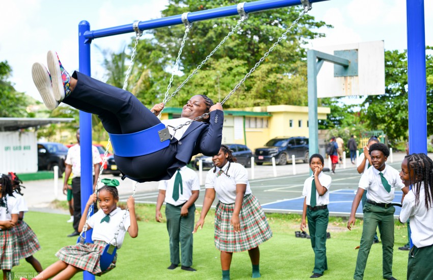 Hon de Castro and Students on Swings