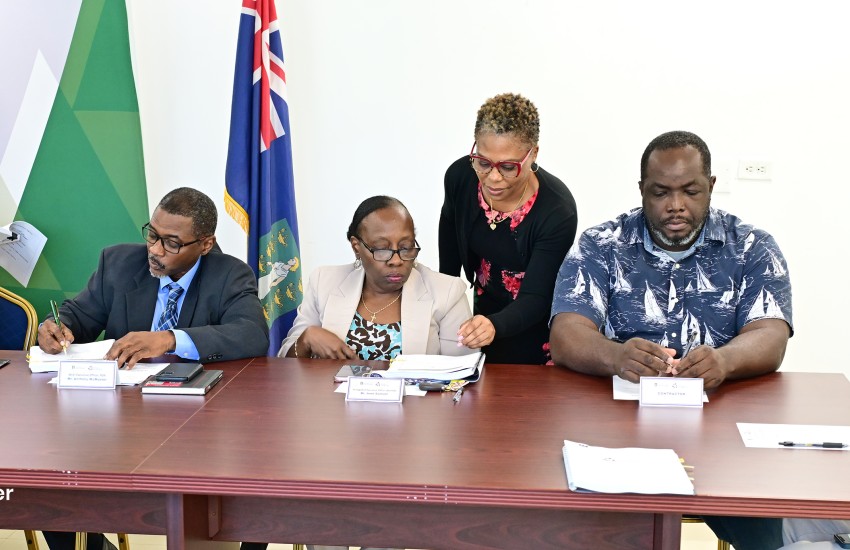 Contract Signing RDA BVIHSA Photo 6