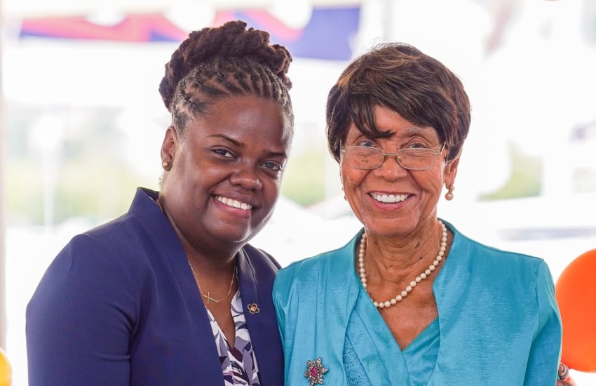 Mrs. H. Lynden Smith and Hon. Sharie de Castro