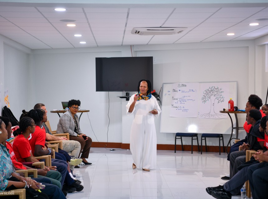 Director Hodge Speaking to Street Doctors Training Group